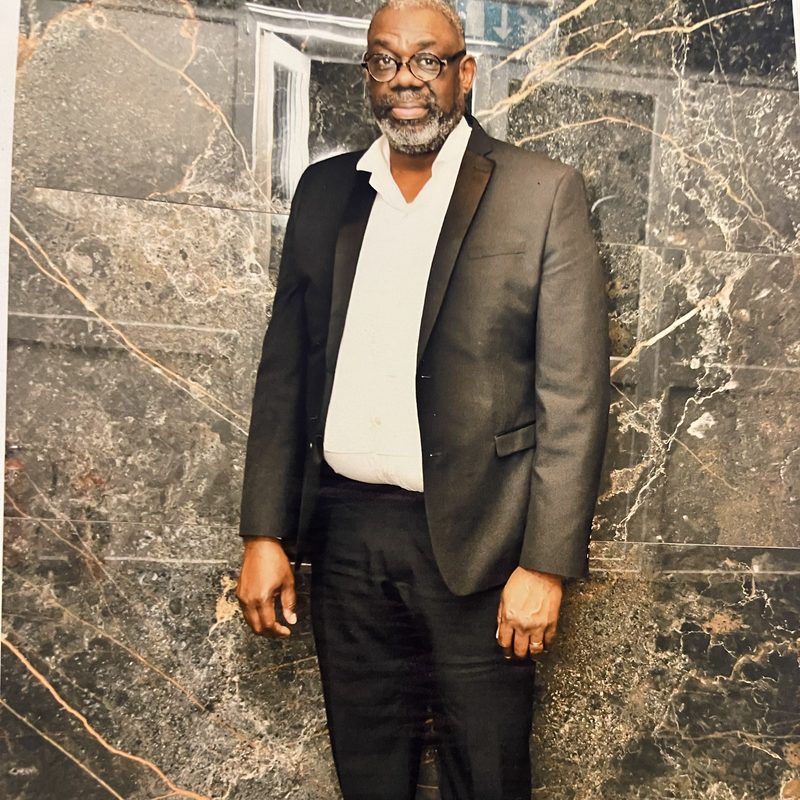 Ade Akinsemolu